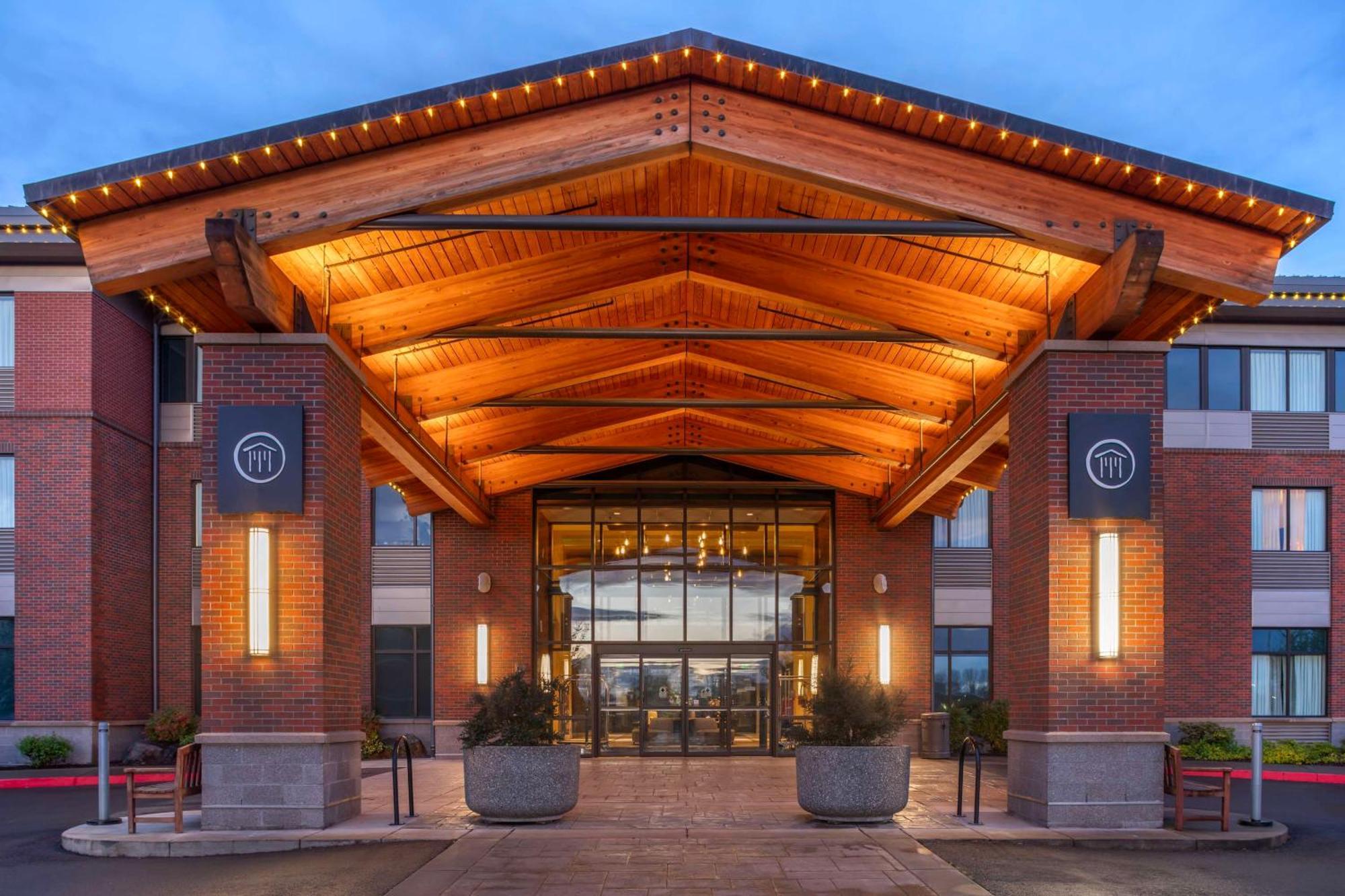 Best Western Premier Boulder Falls Inn Lebanon Esterno foto